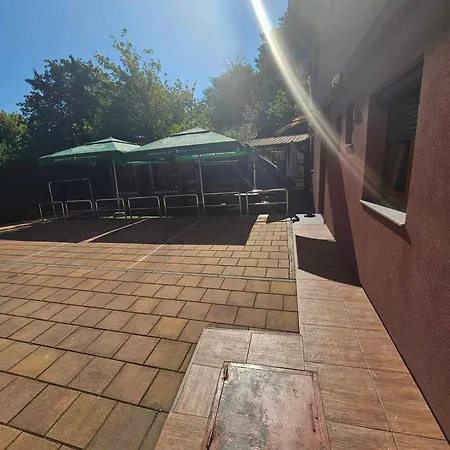 Savanovic * באניה לוקה